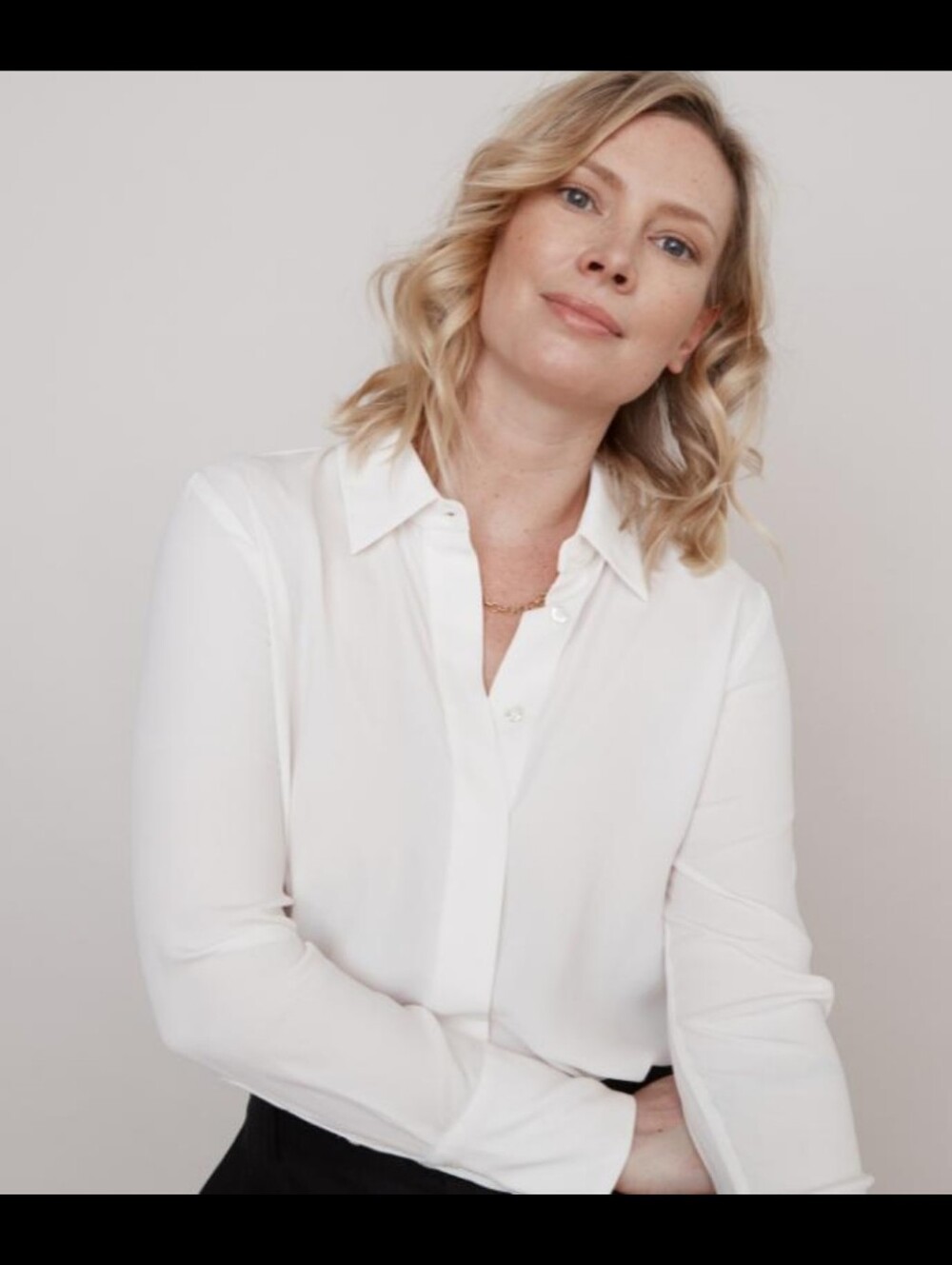 Numi White/Ivory Long-Sleeve Button-Up Blouse — Size L